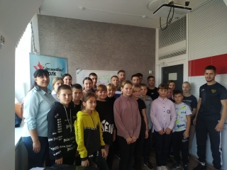 Встреча активистов 5-8 класса Малосалаирской школы с представителями местного отделения «Юнармия»