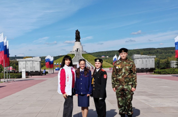 ХРАНИТЕЛИ ИСТОРИИ